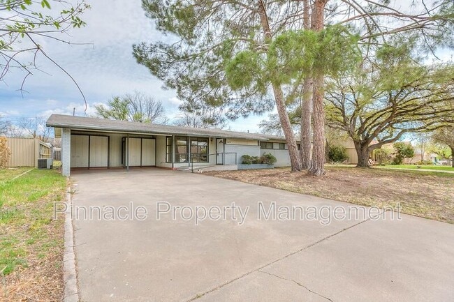 Building Photo - 2618 A&M