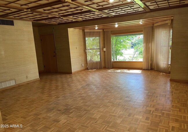 Foto del edificio - 7529 N 8th Ave