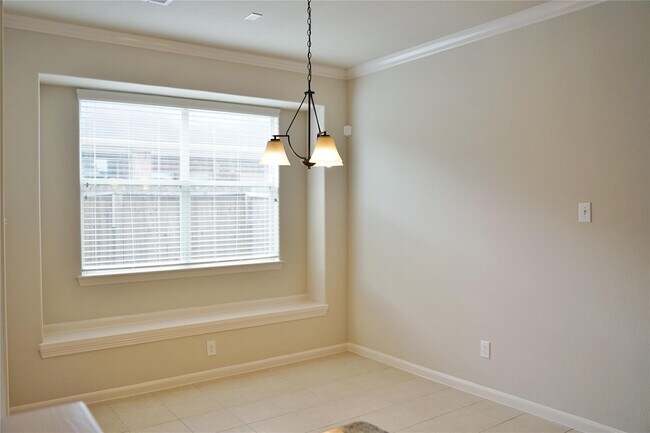 Building Photo - 10507 WIllow Park Green