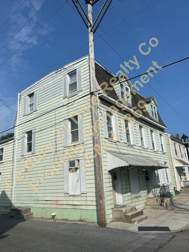 Foto del edificio - 134 N Newberry St