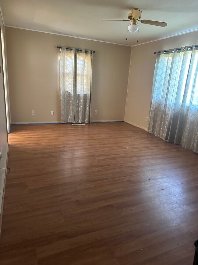 Foto del edificio - 1414 E Congress St