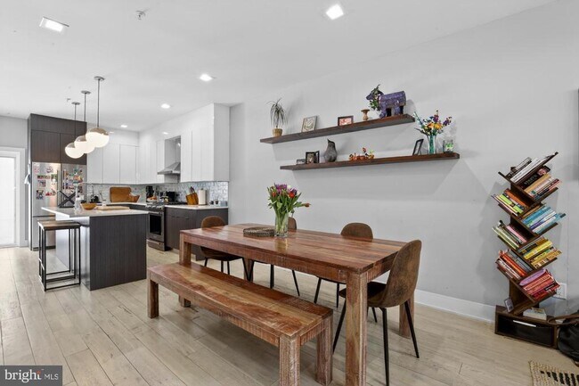 Foto del edificio - 722 E Thompson St