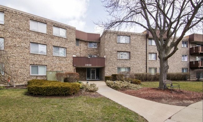 Building - 2650 Brookwood Way Dr