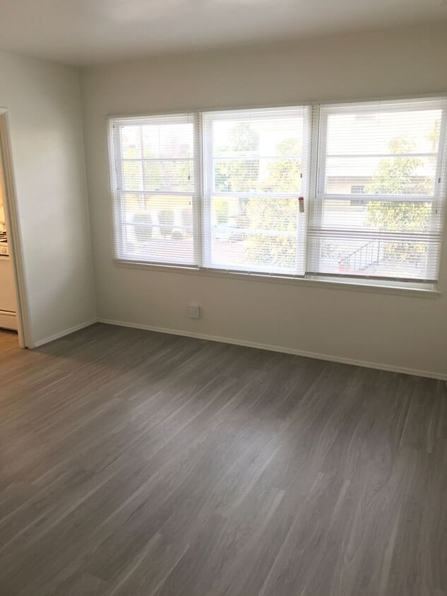 Interior Photo - Beautiful 2 bedroom in Arcadia!