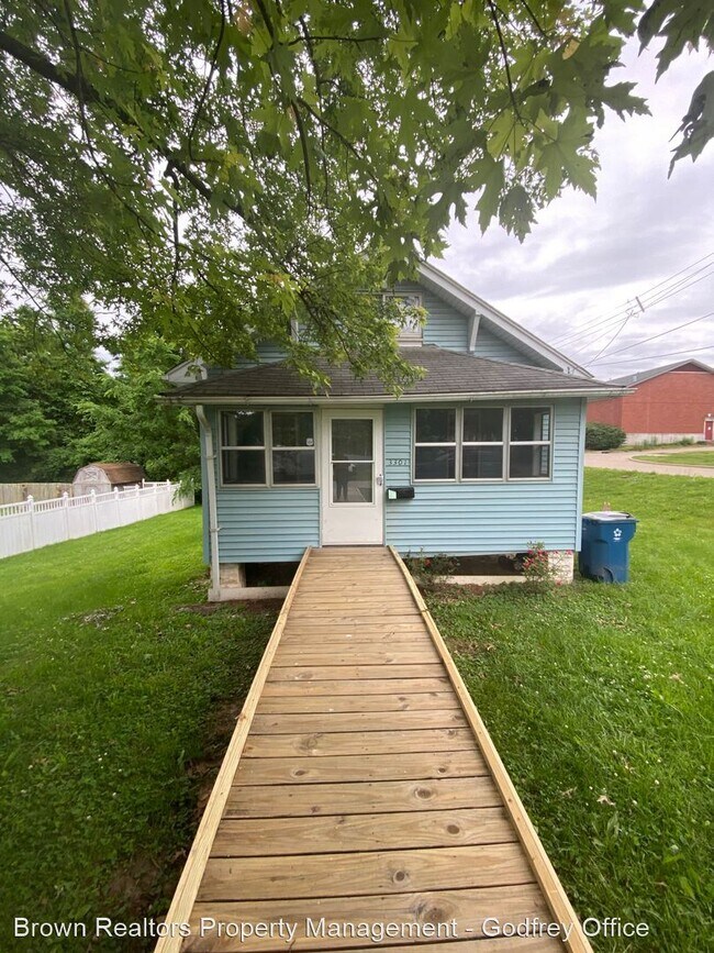 Building Photo - 2 br, 1 bath House - 3301 Huber