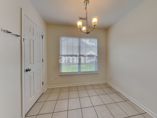 Building Photo - 1323 Lantern Rd