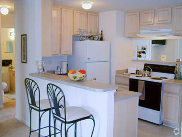 Kitchen - Pinewoods Circle