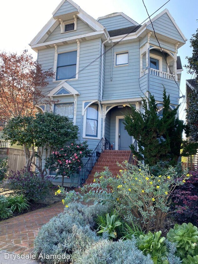 Primary Photo - 1 br, 1 bath House - 2212 Clinton Ave Unit B