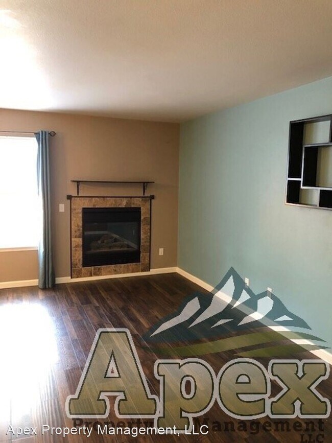 Foto del edificio - 3 br, 2.5 bath House - 5852 N Cobbler Ln