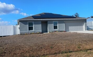 Building Photo - 357 SE Starfish Ave