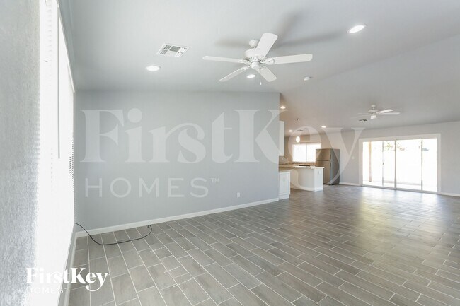 Building Photo - 4538 W Palo Verde Ave