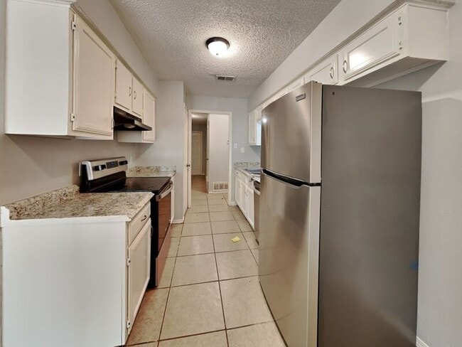 Foto del edificio - 6204 Kelly Elliott Rd