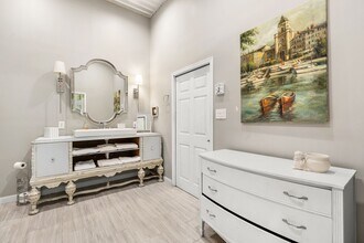 Building Photo - 15058 Lake Paula Dr