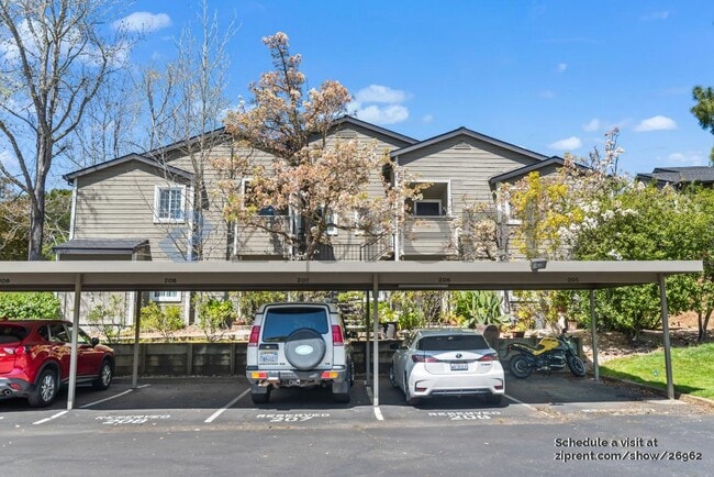 Building Photo - 600 Canyon Oaks Dr