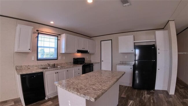 Building Photo - 9722 Scepter Ave