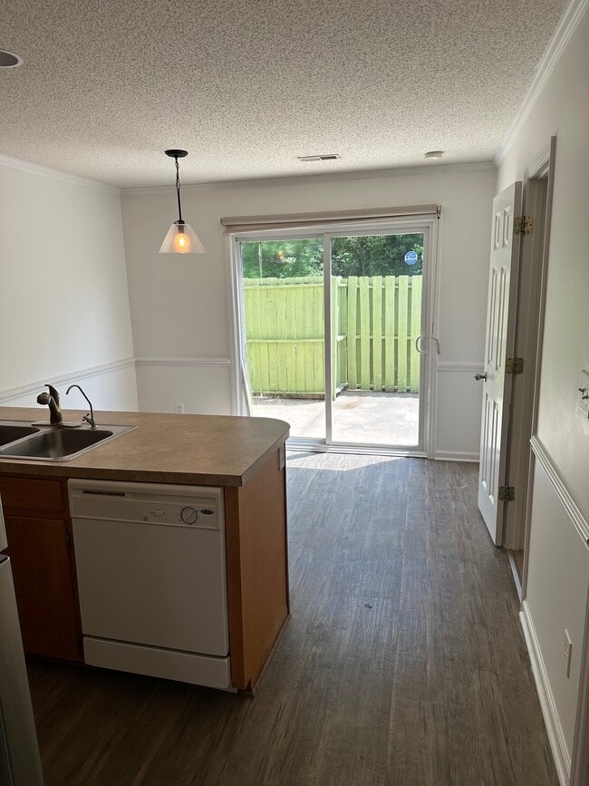 Foto del edificio - 3817 E Vancroft Cir