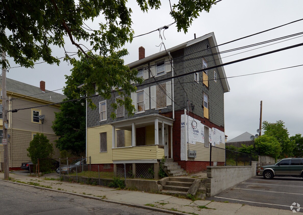 Primary Photo - 45 Fuller Ave