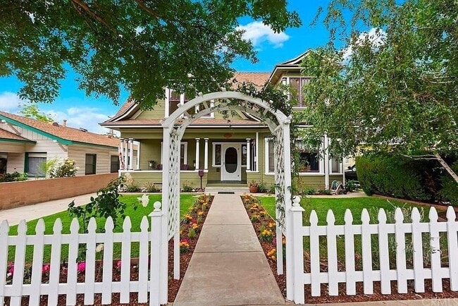 Foto del edificio - 139 N Ivy Ave