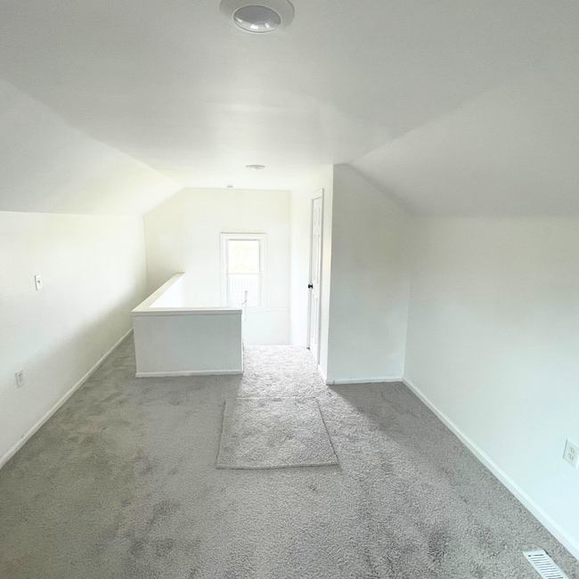 Building Photo - 19151 Alcoy Ave