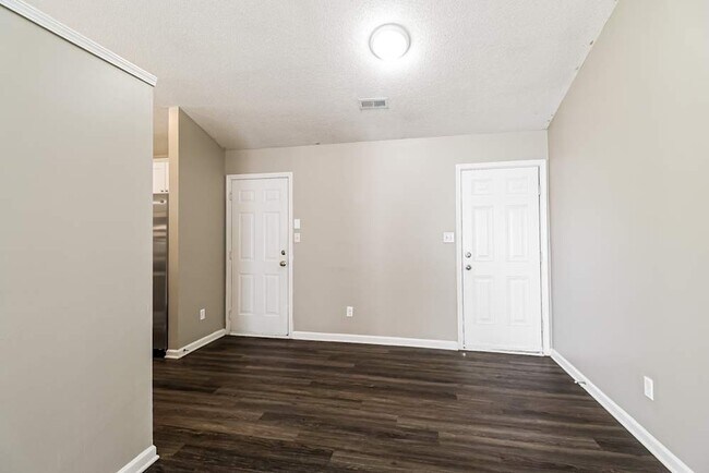 Foto del edificio - 8731 Purple Thistle Ln