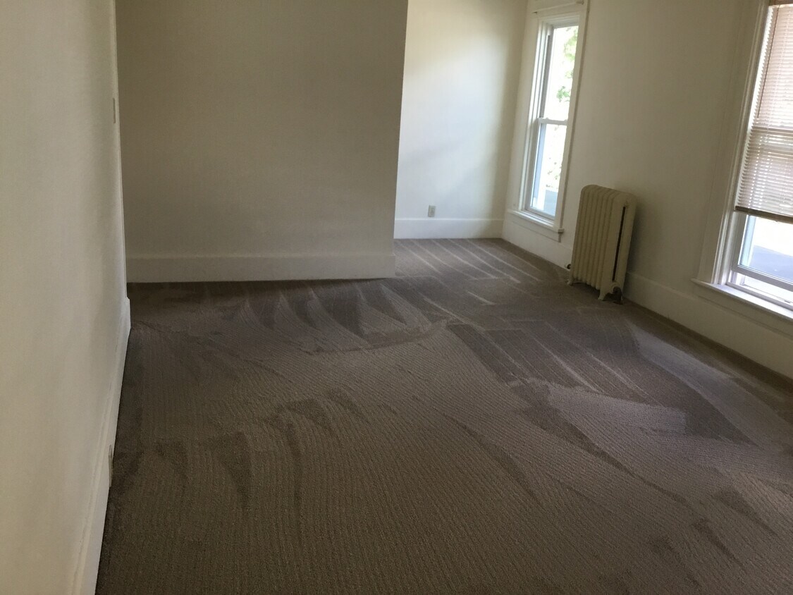 Foto principal - 216 N Fowler St