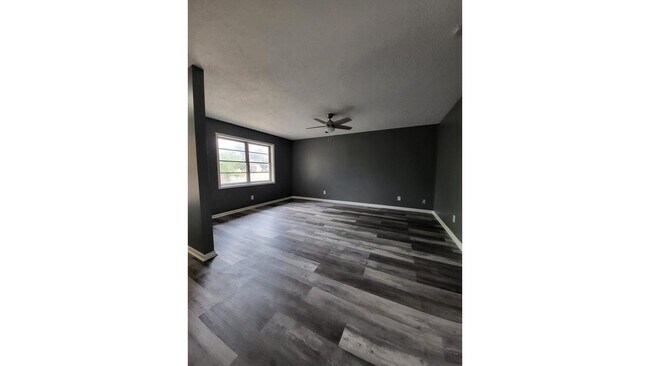 Foto del edificio - 205 Manor Dr