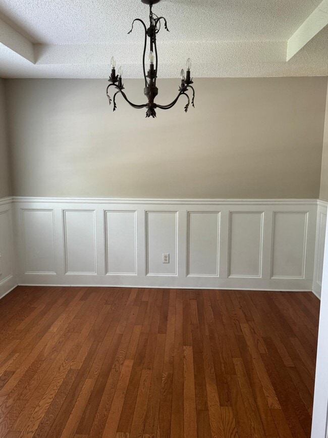 Building Photo - 520 Millbrook Villa Dr