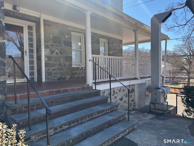 Building Photo - 243 Glenville Rd