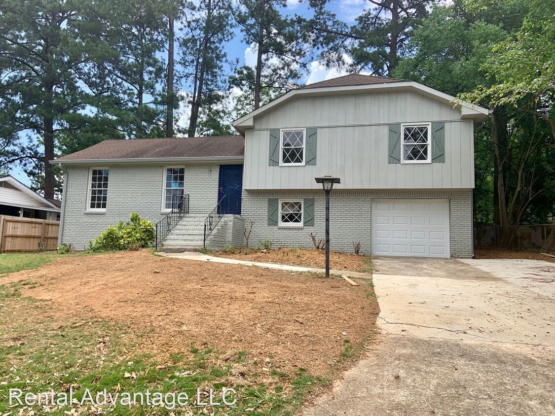 Foto principal - 3 br, 2 bath House - 1092 Sherbrooke Dr