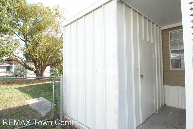 Building Photo - 3 br, 2 bath House - 4639 Bunting Ave