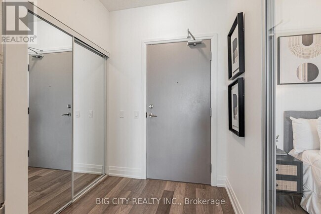 Photo du bâtiment - 3121 Sheppard Ave E