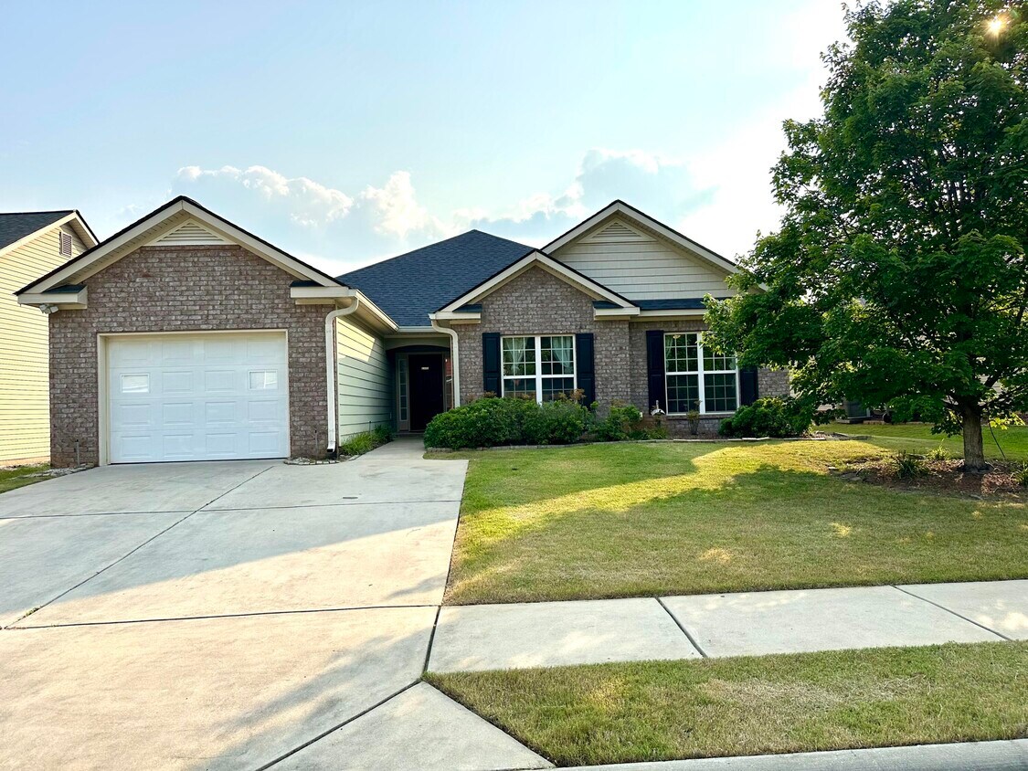 Primary Photo - 960 Watermark Dr