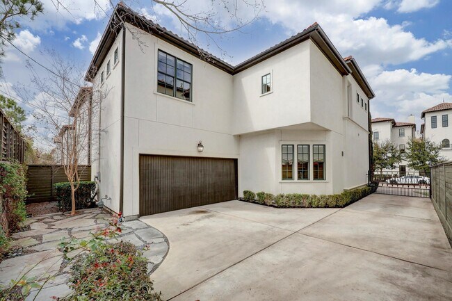 Foto del edificio - 7505 Awty School Ln