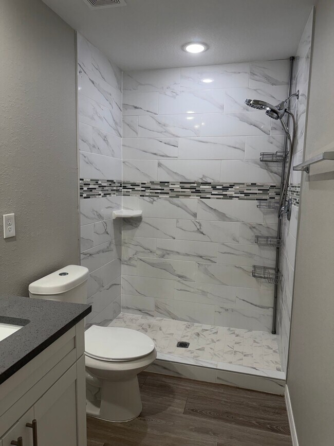 Foto del edificio - 6054 N Moss Cir
