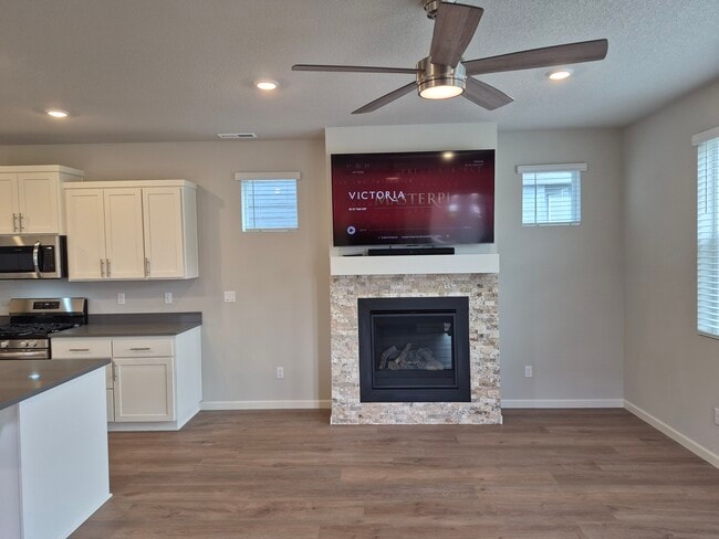 Building Photo - 31741 NW Blake Terr