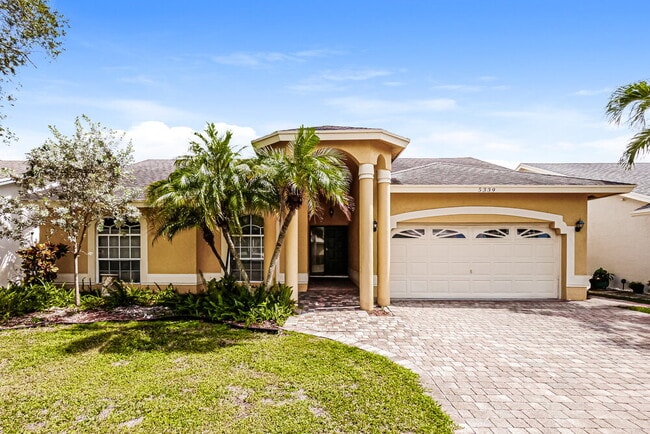Building Photo - 5339 NW 99th Ln