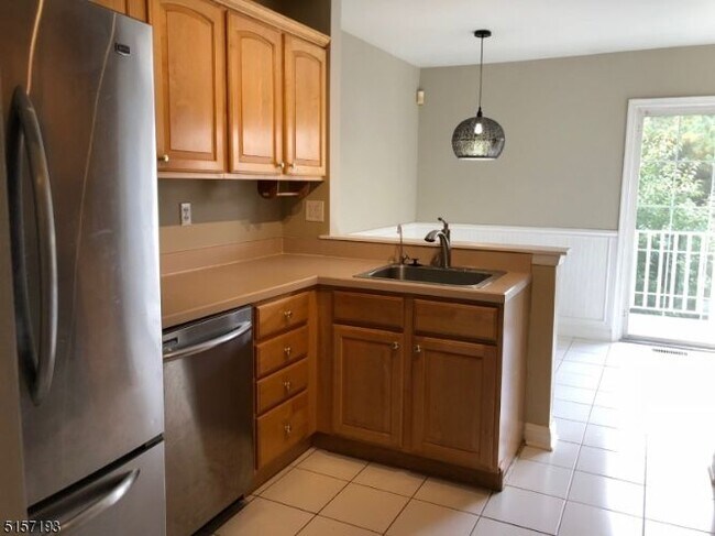 Building Photo - 263 Thistle Ln