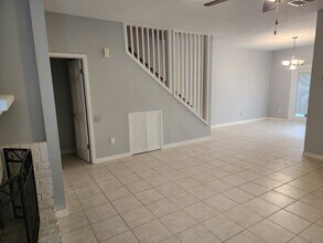 Building Photo - 11710 Southlake Dr