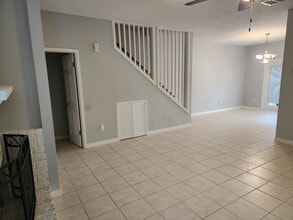 Building Photo - 11710 Southlake Dr