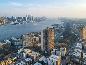 Building Photo - 6040 BLVD E