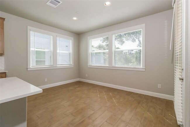 Foto del edificio - 2605 Sam Bass Rd