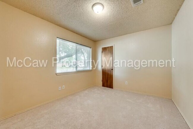 Building Photo - Cozy 3 bedroom, 2 bath home in Fort Worth