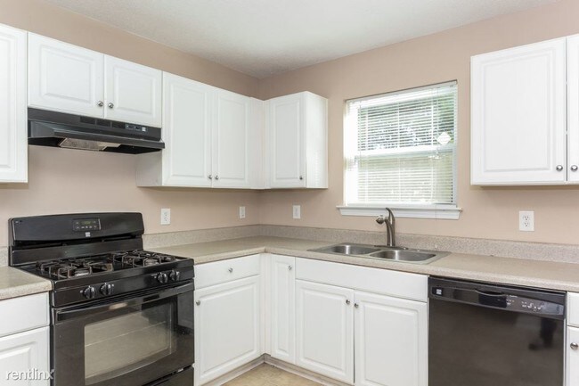 Building Photo - 2743 Sand Lake Ct