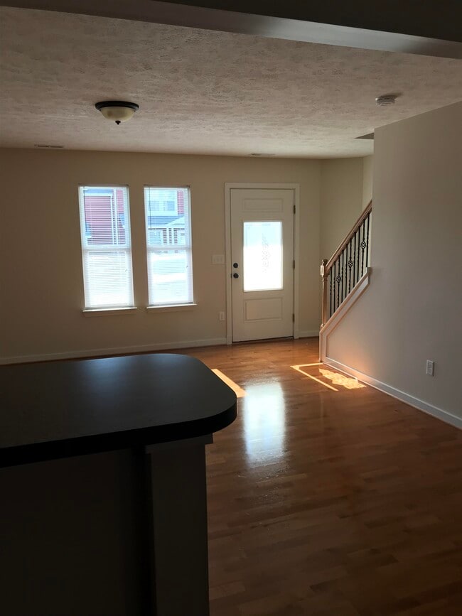 Building Photo - 1211 Poet's Ct