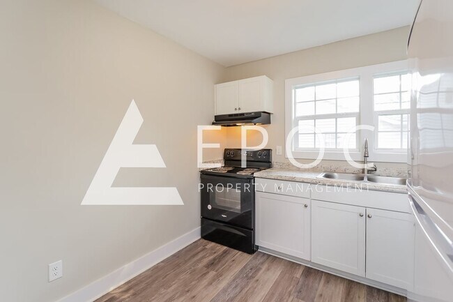 Building Photo - 2800 Old Greensboro Rd