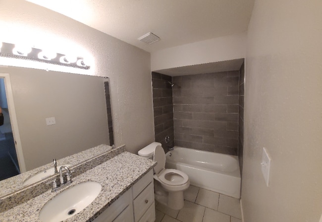 Photo - 730 Memorial Mews St House