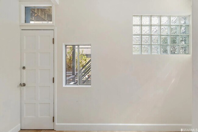 Building Photo - 525 Natoma St