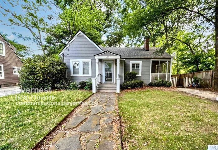 Foto principal - 946 Emerson Ave SE