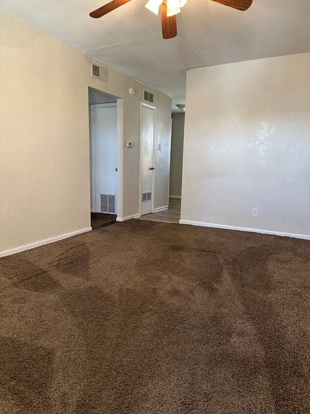 Foto principal - 3431 SW Brendan Ave