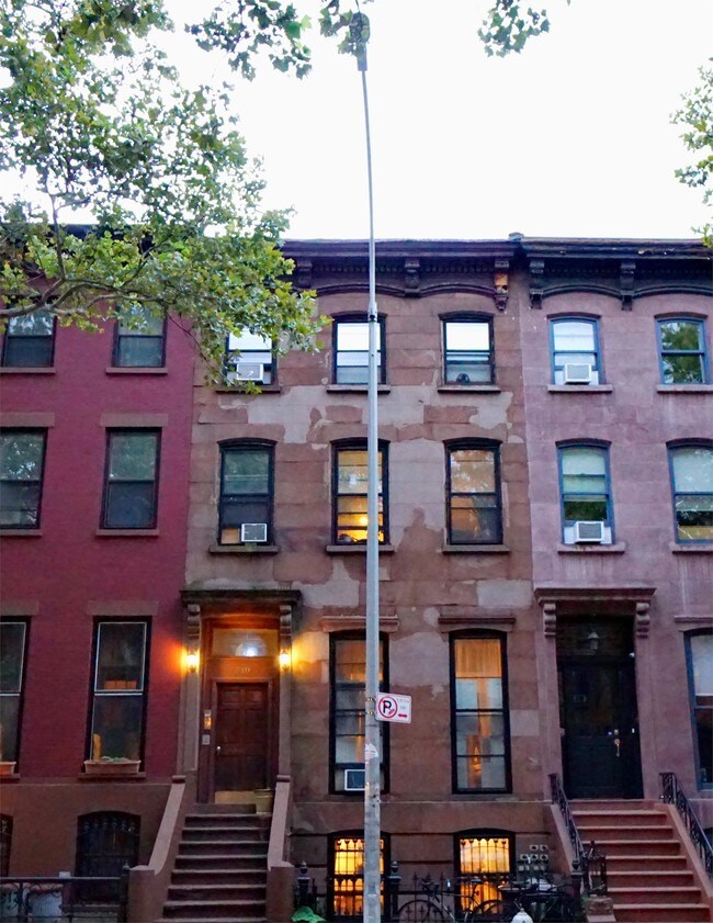 Foto del edificio - 171 Clermont Ave